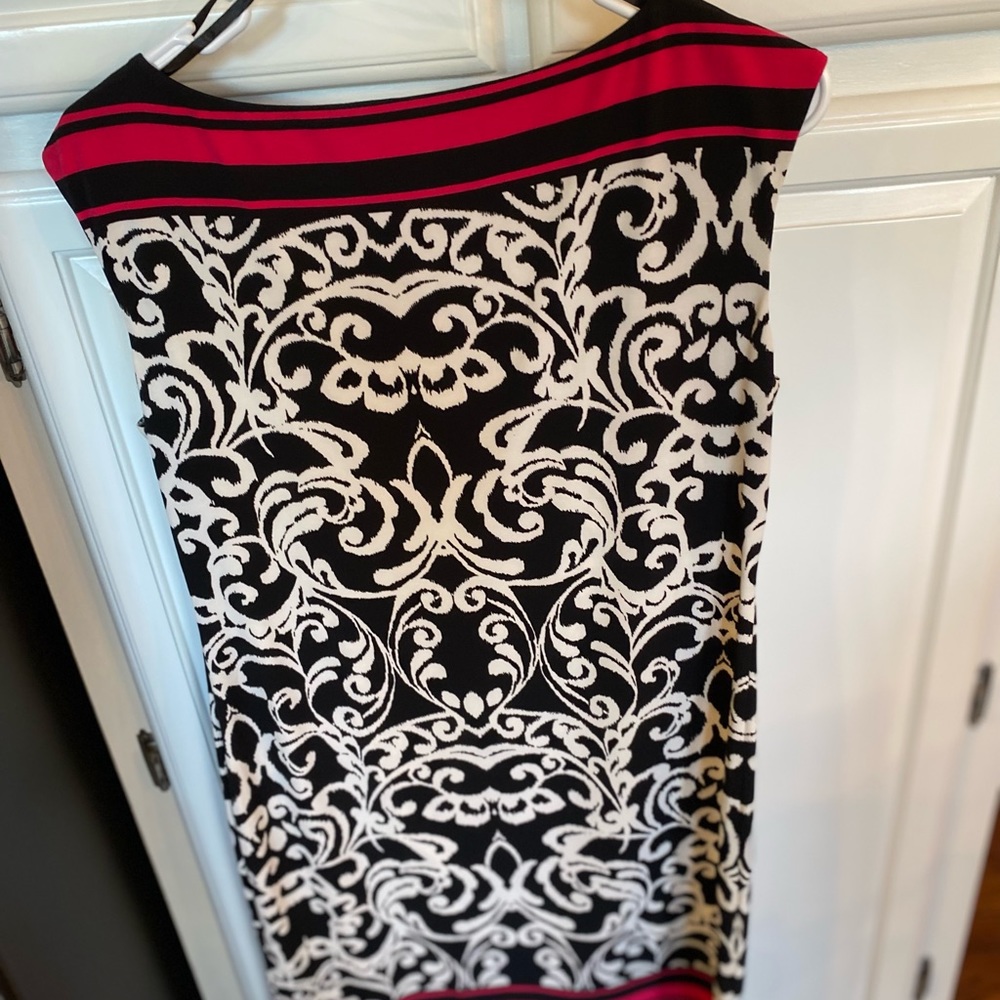 Sleeveless dress